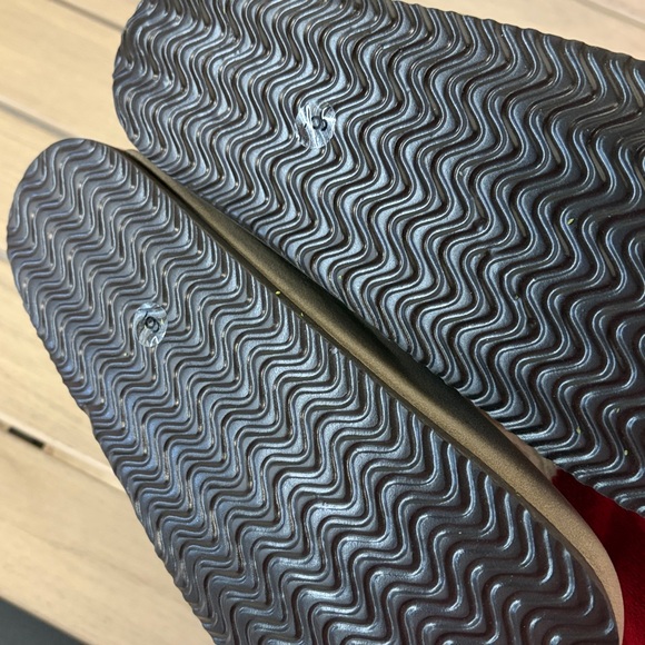 Clogs - Picture 3 of 4